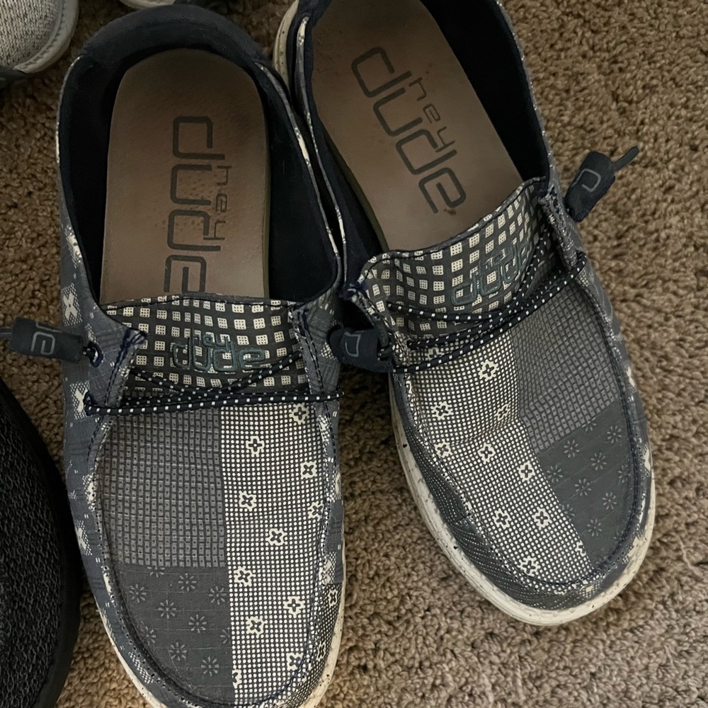 Women’s hey dude size 8